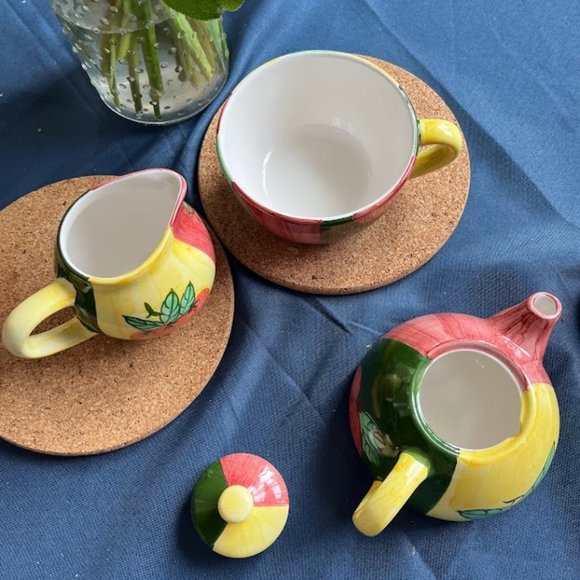 Original Vintage Country Inn Collection tea set - Picture 3 of 5